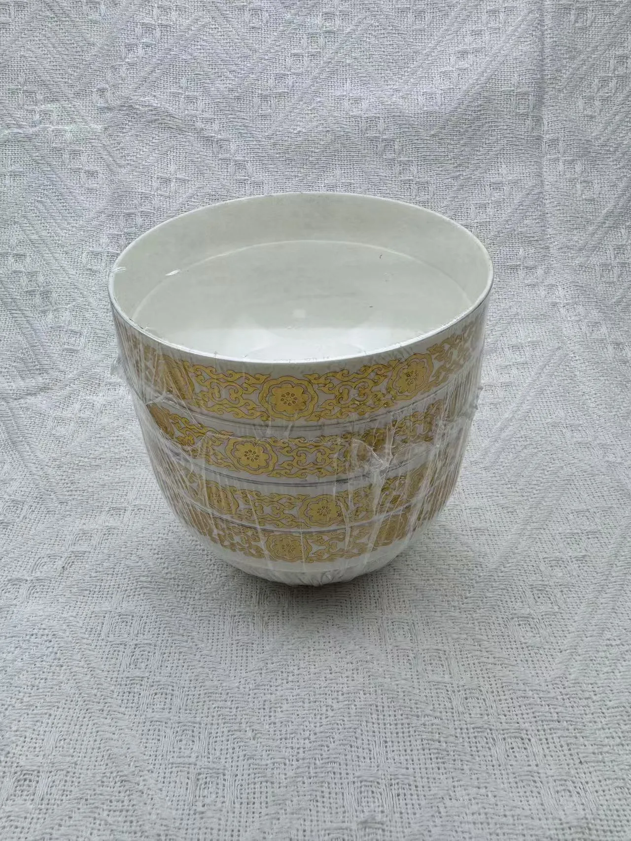 白色圆形大号碗